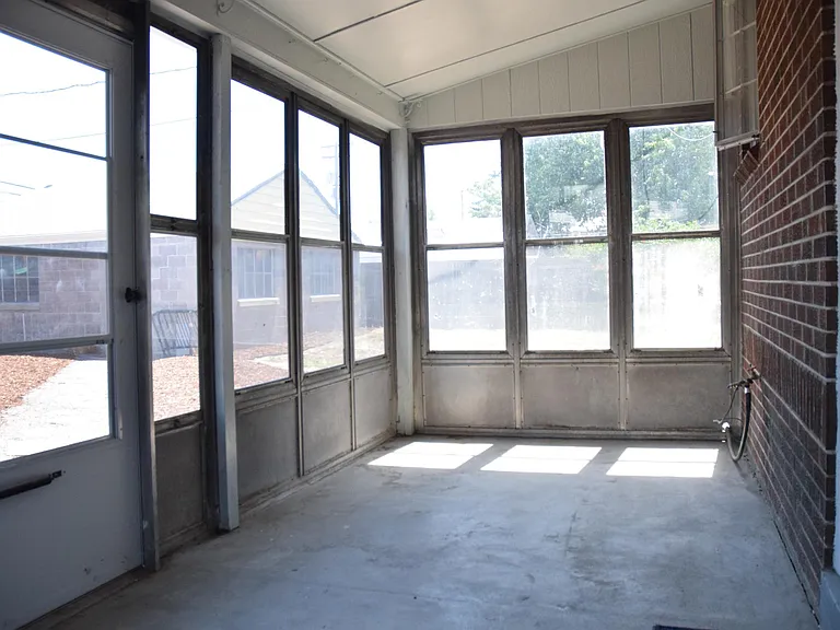 2222 S Acoma St — Photo 23
