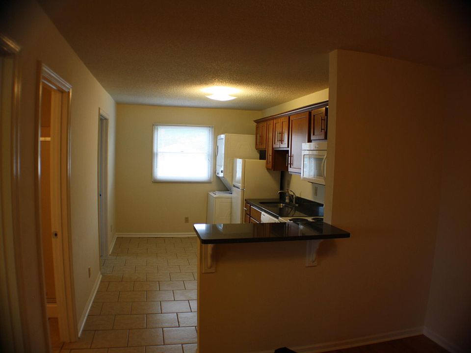 1st image of 1508 N Wheeling Ave APT 3