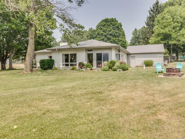 187 Water St, Ceresco, MI 49033