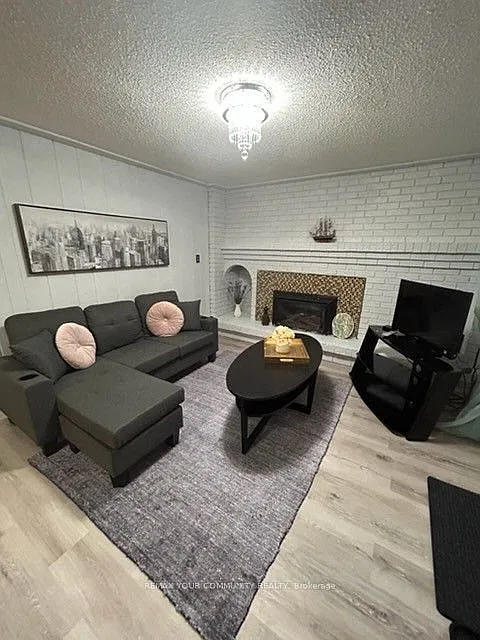77 Garden Ave