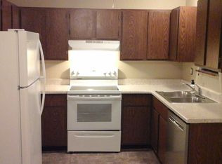 832 Lakeview Dr #832, Grandview, MO 64030