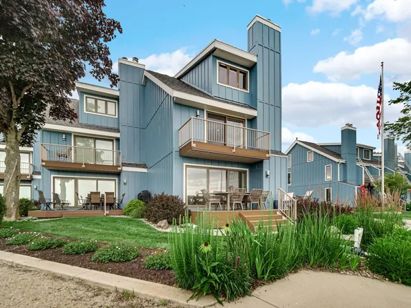 411 E Washington St APT 16, Culver, IN 46511