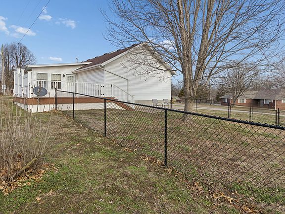 3rd image of 15050 E 2020 Road