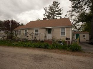 2 Medina Dr, Wareham, MA 02571