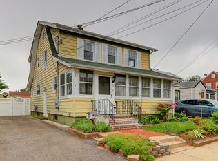 48 Notre Dame Ave, Hicksville, NY 11801