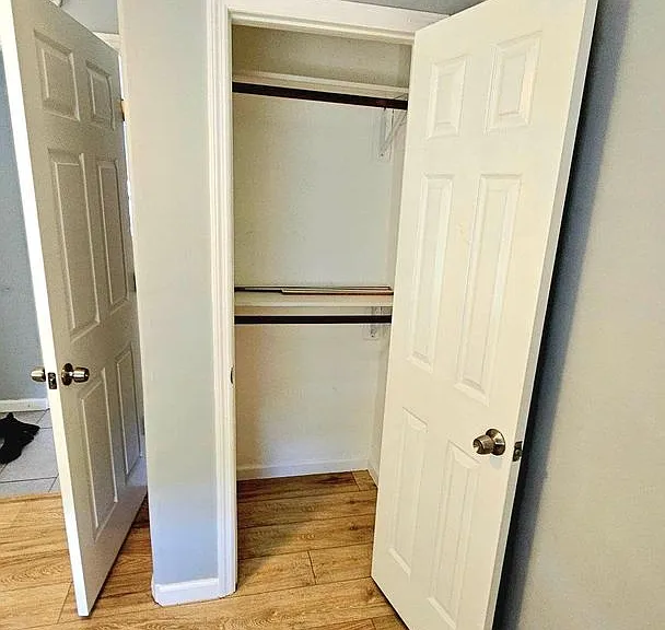 802 Forrest Ave #B — Photo 17