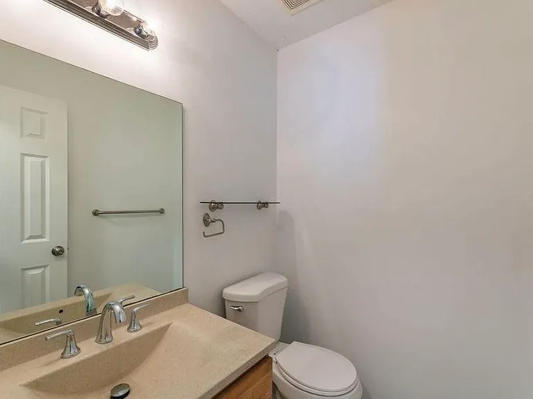 7400 157th St W — Photo 17