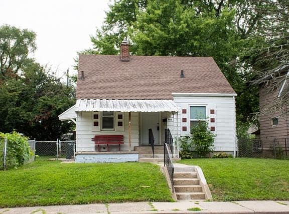 2nd image of 905 Wilber St