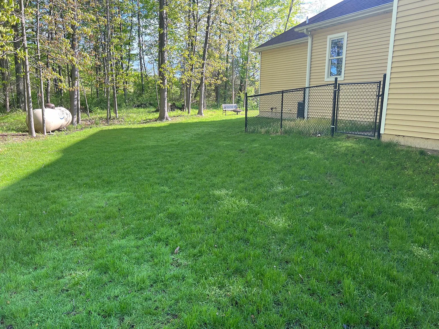 3 bed, 3.5 bath, 1830 sqft, $3,200 — Photo 3