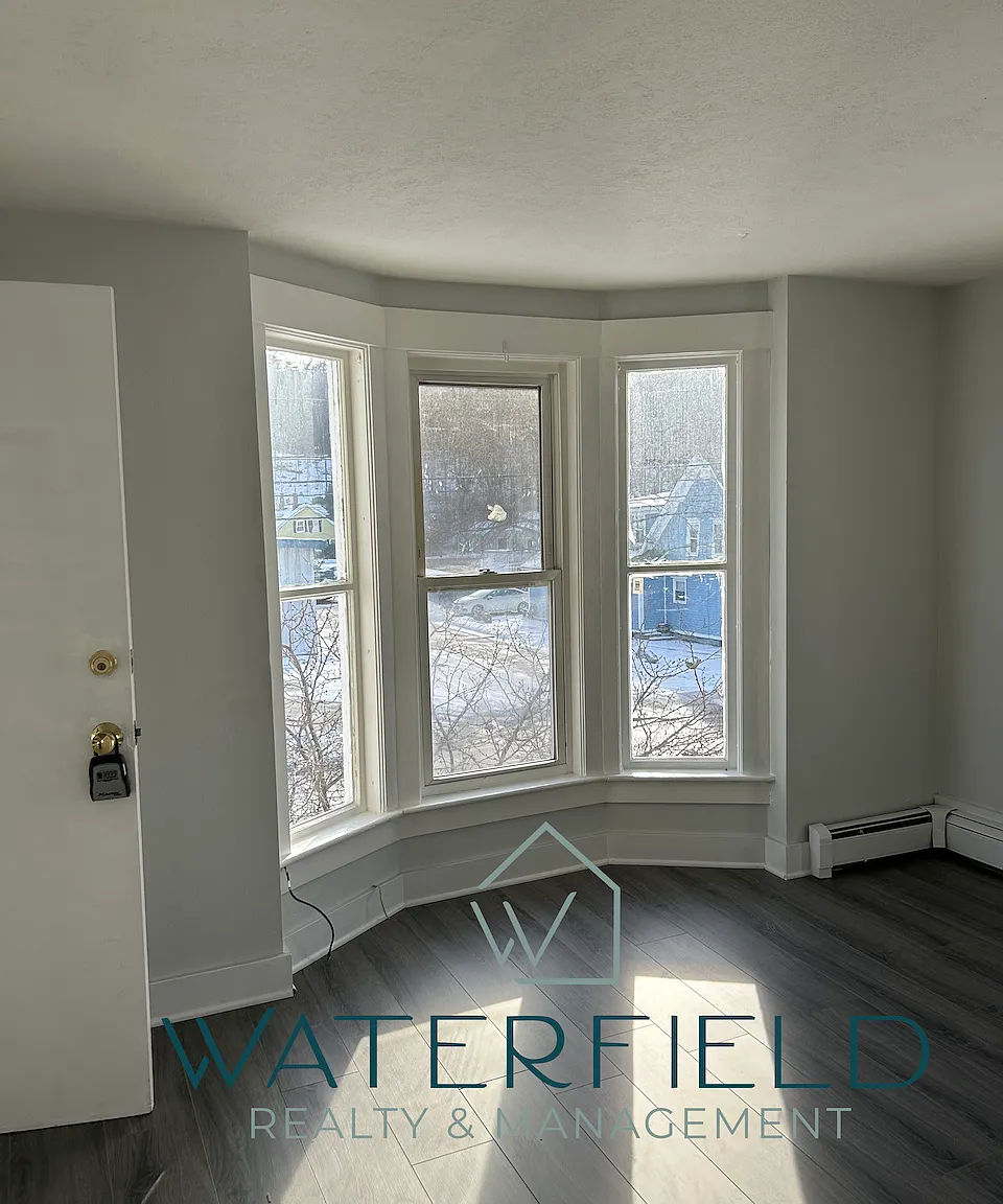 Studio, $850 — Photo 4