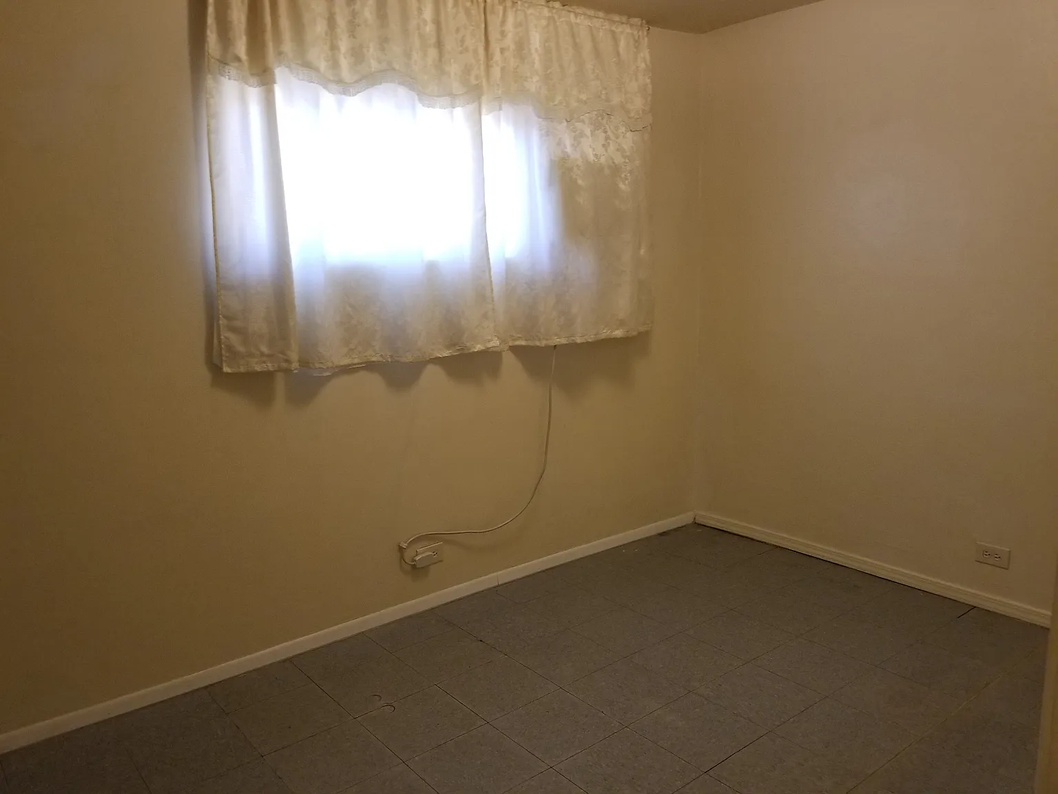 1 bed, 405 sqft, $830 — Photo 3