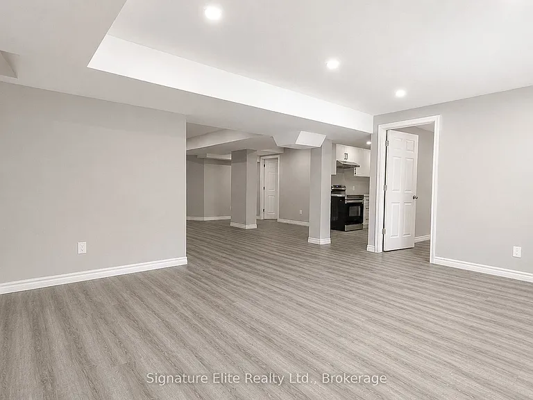 2561 Stallion Dr #BASEMENT — Photo 3