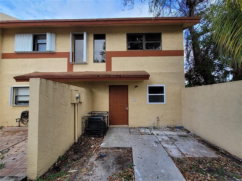 1st image of 3281 E Golf Blvd APT 28