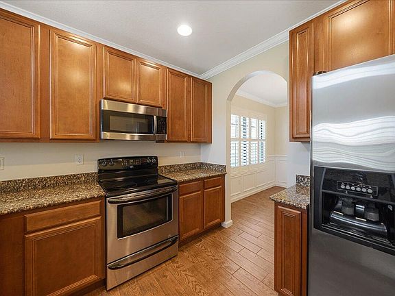 5th image of 700 Ventura Dr