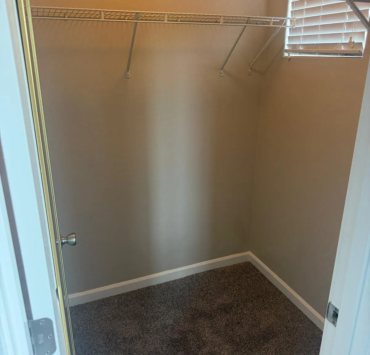 3 bed, 2.5 bath, 1698 sqft, $1,000 — Photo 4