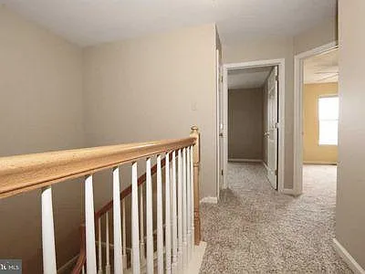 Second floor foyer