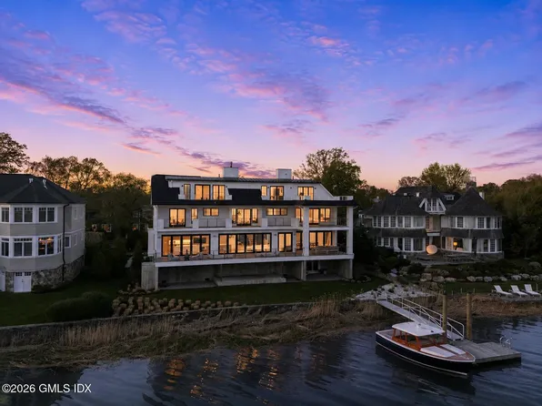 4 Little Cove Ln, Old Greenwich, CT 06870
