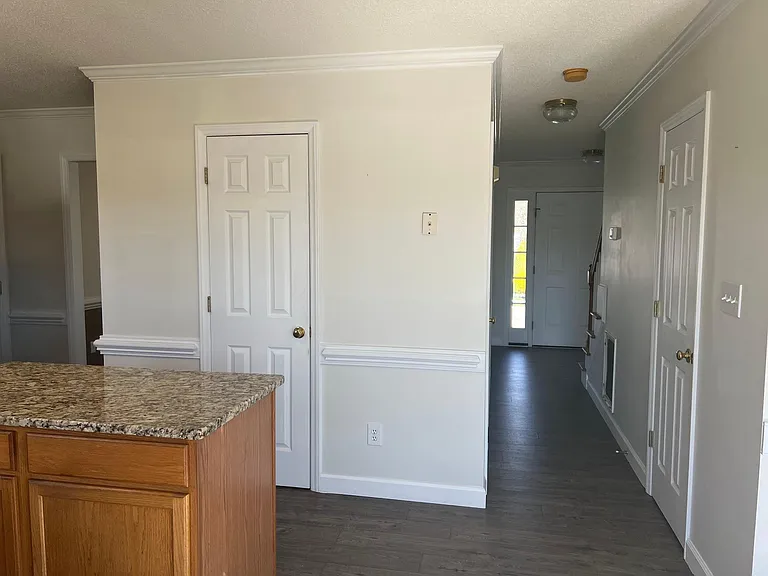 4300 Riverport Rd — Photo 12