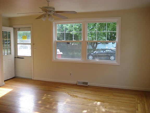 4th image of 51 Breton Harbor Dr