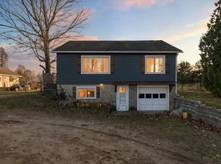 379 W Main St, Pinckney, MI 48169