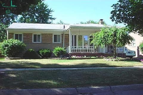 1st image of 344 W Parker Ave