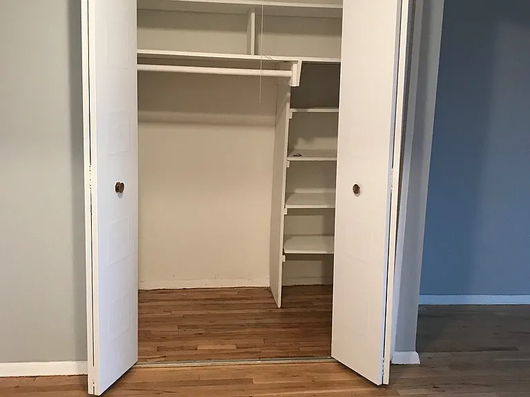 207 E 202nd St #3J — Photo 3