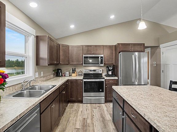 3rd image of 14117 Candace Ct