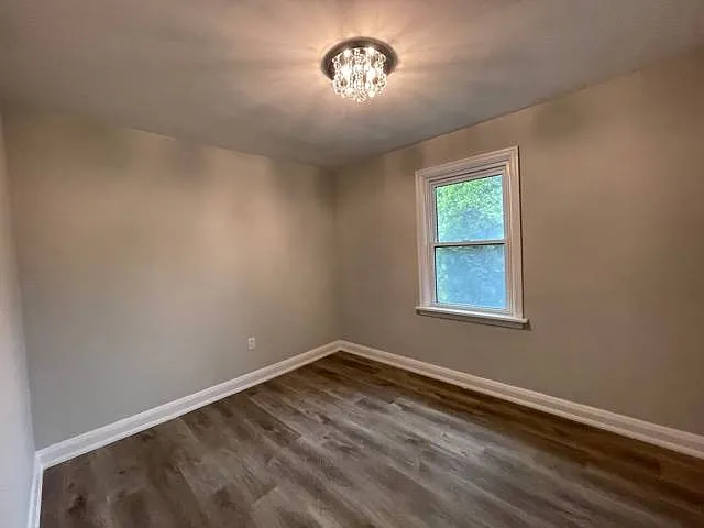 567 Weber St E — Photo 12