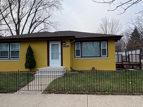 3rd image of 3900 41st Ave S