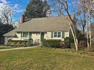 7 Crest Dr, White Plains, NY 10607