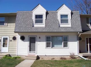 5918 W 58th St, Sioux Falls, SD 57106