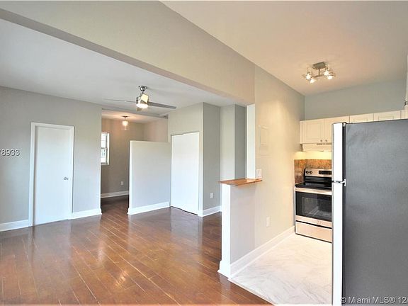 2nd image of 1017 Jefferson Ave #Corner