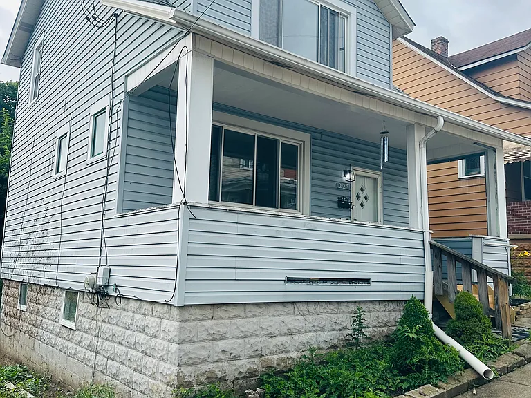 225 Laredo St — Photo 16