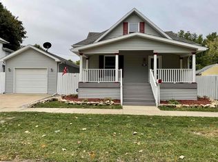 803 W Washington St, Oregon, IL 61061