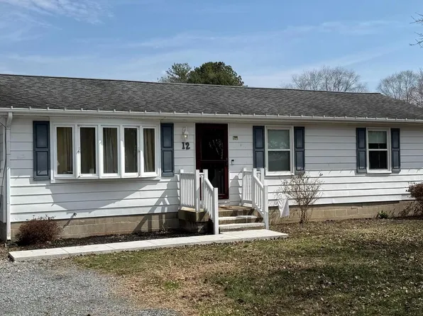 12 N Maple Ave, Ridgely, MD 21660
