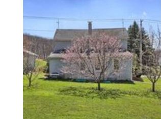 317 Lobachsville Rd, Oley, PA 19547