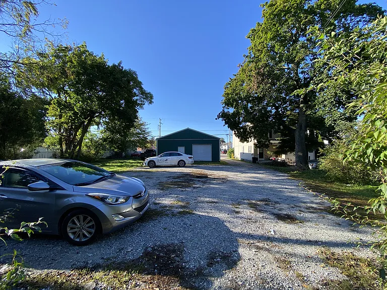 241 York St — Photo 10