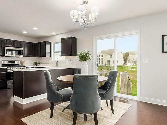 5th image of 9500 Woodbine Way