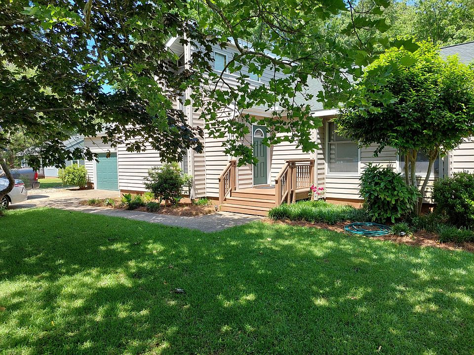 1st image of 912 Lindsley Dr