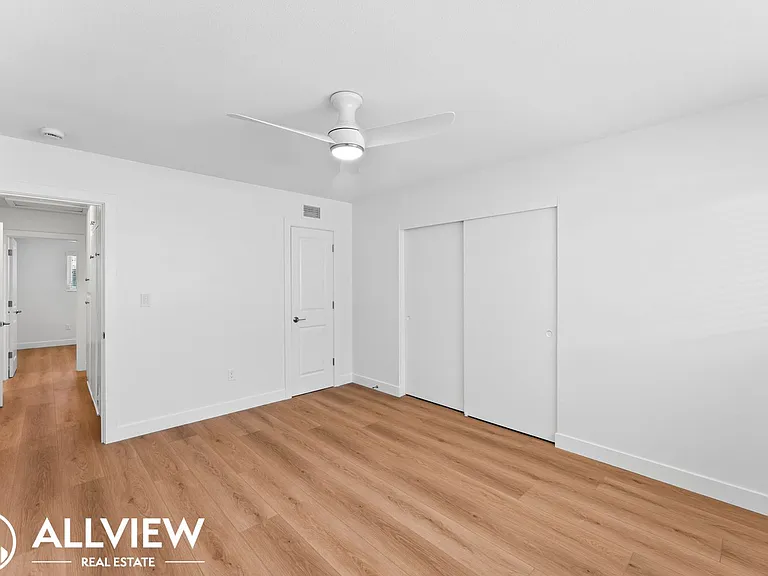 16661 Bartlett Ln — Photo 10