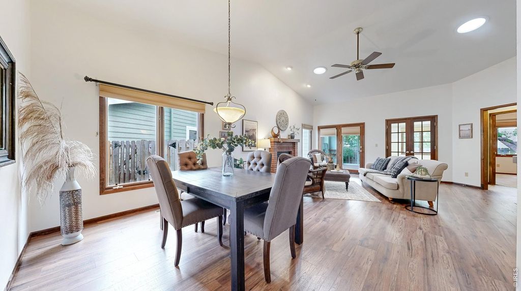 2112 Creekwood Ct