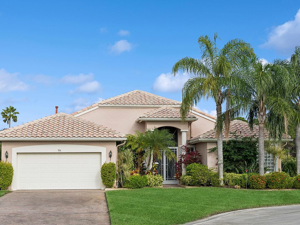 1st image of 306 NW Bayside Court
