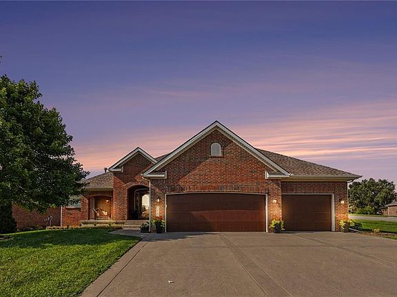 2nd image of 10900 Delavan Ct