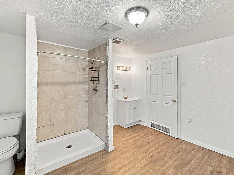 1810 Yakima Ln — Photo 14
