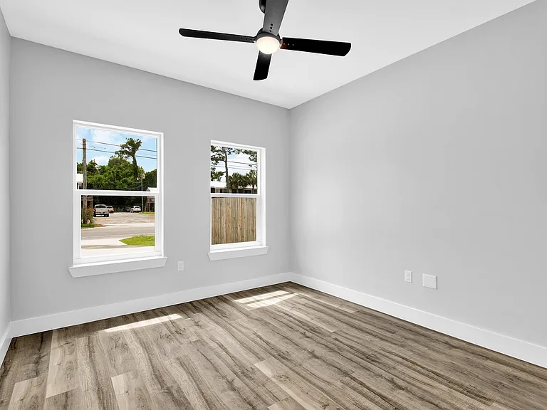 Second bedroom