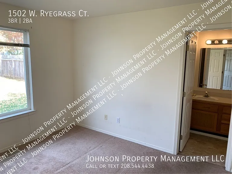 1502 W Ryegrass Ct — Photo 7