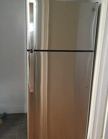 49 Bayview Ave #1R — Photo 5