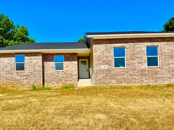 1200 Justins Trail, Neosho, MO 64850