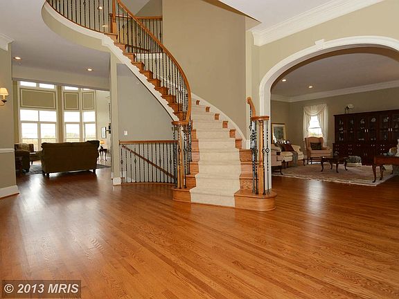 3rd image of 14963 Finegan Farm Dr