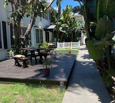 5th image of 1363 E 3rd St #1363